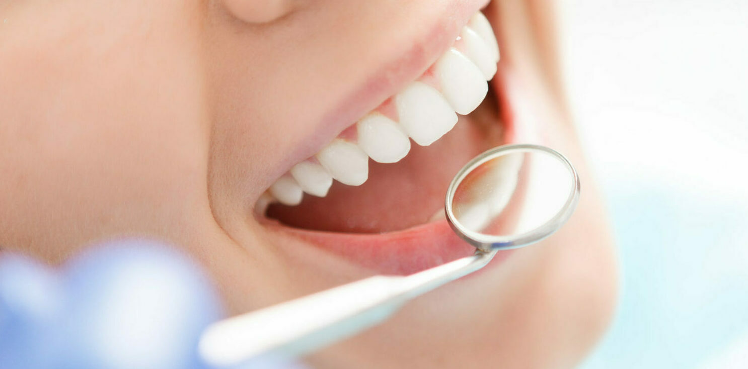 <span style="text-decoration: underline; font-weight: bold;"><a href="/terapiya" target="_self">ТЕРАПЕВТИЧЕСКАЯ СТОМАТОЛОГИЯ</a></span>
Диагностика, профилактика, лечение кариеса. Эндодонтическое лечение. Лечение некариозных поражений зубов. Пародонтология. Лечение заболеваний слизистой оболочки полости рта. 